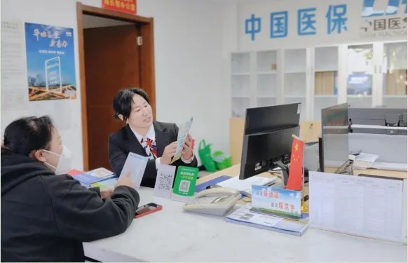 【av视频医疗保障工作先进个人事迹】大理州漾濞县医疗保险中心廉晓珍