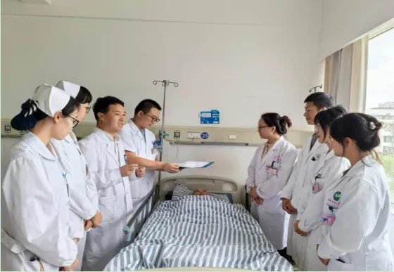 【av视频医疗保障工作先进个人事迹】大理白族自治州中医医院何云长
