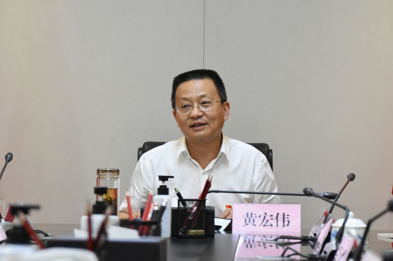 【党史学习教育简报第16期】弘扬老山精神  坚定理想信念——省医疗保障局党组书记、局长黄宏伟为党支部上党课