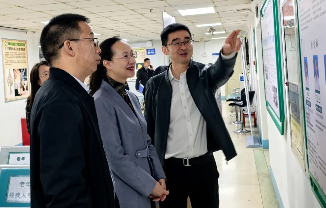 省医保局调研组赴云南中医药大学第二附属医院调研医保工作