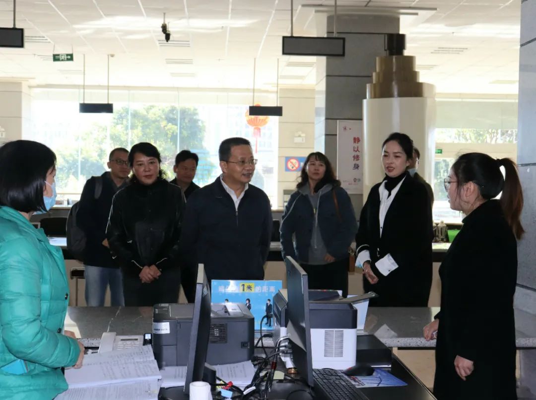 省医保局党组书记、局长黄宏伟到腾冲市调研