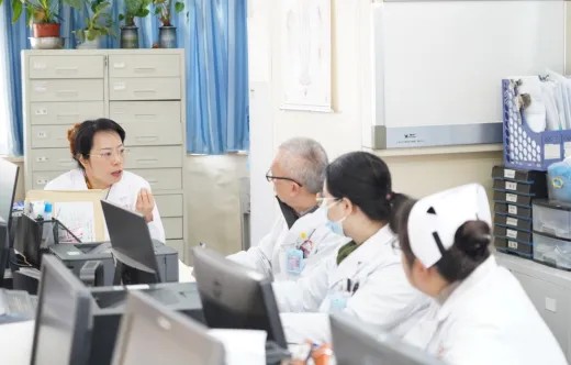 【av视频医疗保障工作先进个人事迹】云南中医药大学第二附属医院张媛婕